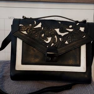 Hand bag